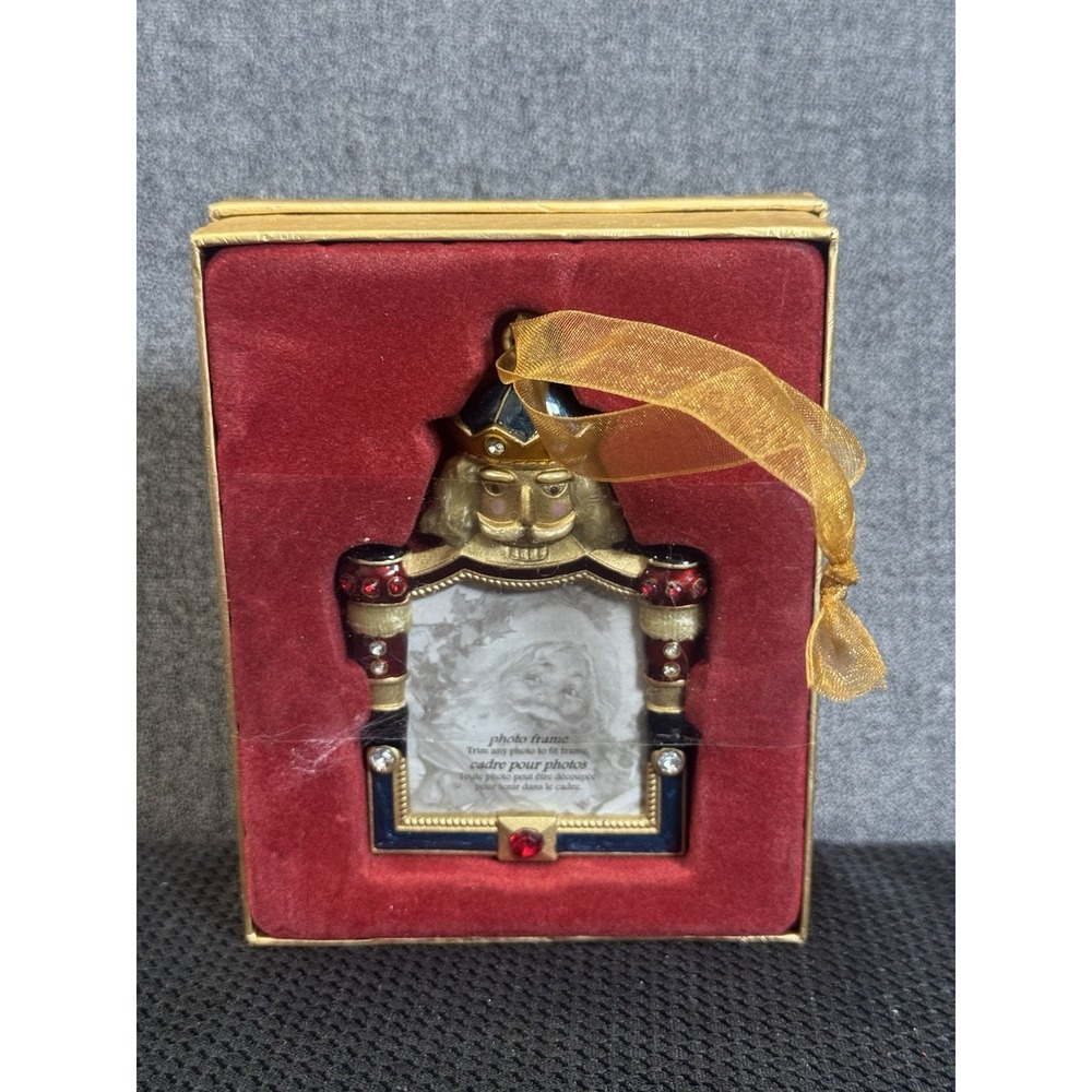 COSTCO CHRISTMAS NUTCRACKER GOLD TONE METAL PICTURE FRAME ORNAMENT 2.5"x 4"‎ NEW